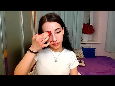 Live sex webcam photo for BruttieHot #244285779