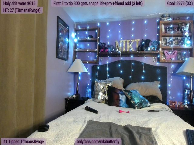 Live sex webcam photo for Nikibutterfly #254877612