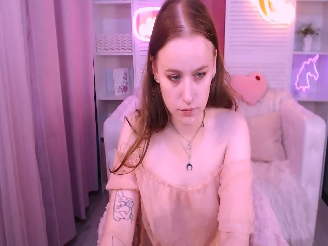 Live sex webcam photo for LynneDawson #256066258