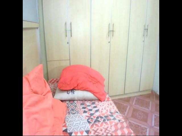 Live sex webcam photo for Indiandiva96 #253102477