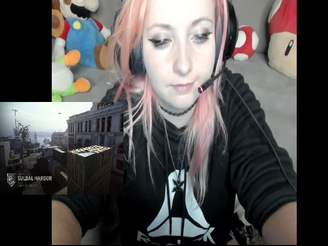 Live sex webcam photo for PrincessBluu #252674172