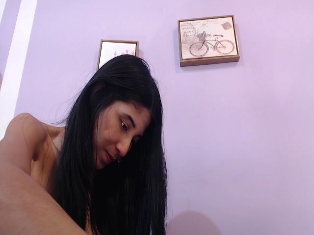 Live sex webcam photo for STORMY_FOXX #252721676