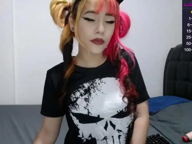 Live sex webcam photo for gizzell2 #247634379