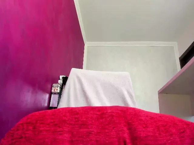 Live sex webcam photo for SonyaHailey #263010456