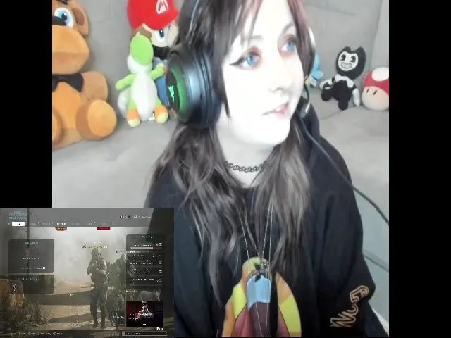 Live sex webcam photo for PrincessBluu #264482258