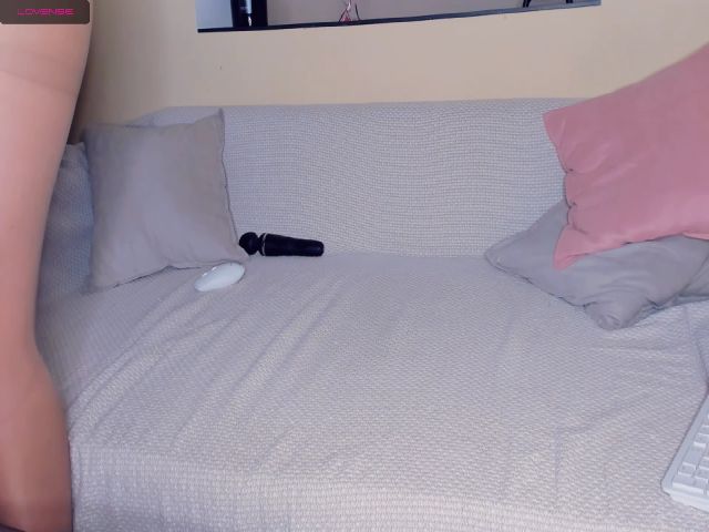 Live sex webcam photo for GoldyGal #259911166