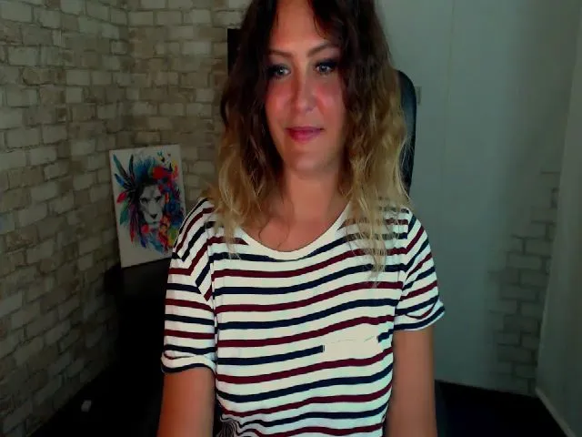 Live sex webcam photo for Noreya #253899009