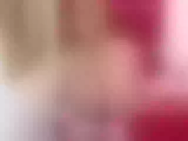 Live sex webcam photo for KimxHottie #254098594