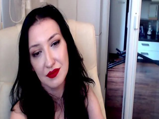 Live sex webcam photo for MistressNadia #259201597