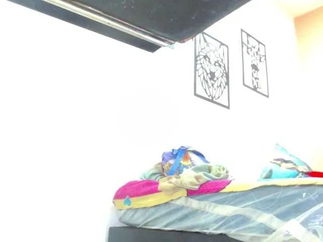 Live sex webcam photo for shantallwolf #241024934