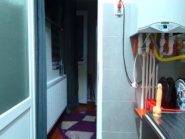 Live sex webcam photo for Mari____ #258812474