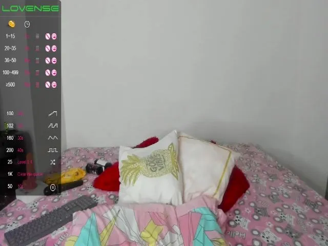 Live sex webcam photo for Rubi_26_ #255257813