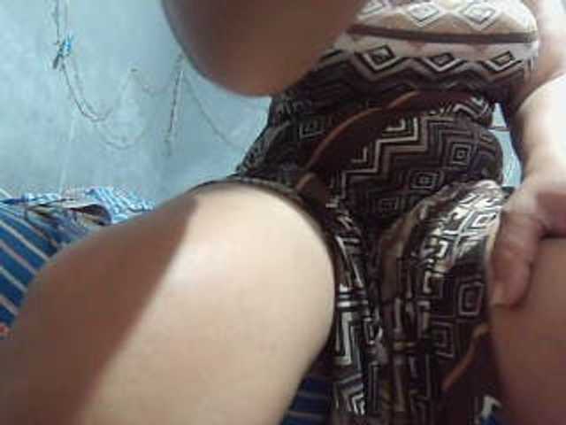 Live sex webcam photo for isisaenz #251573610