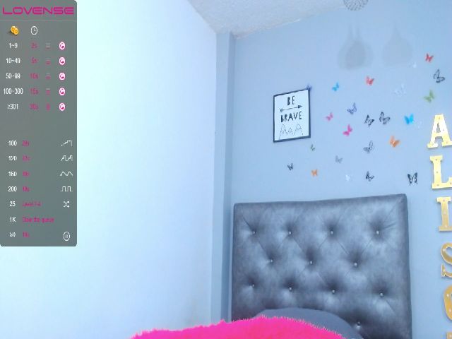 Live sex webcam photo for Alison_hottie #255120923