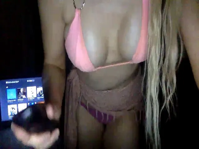 Live sex webcam photo for missbarbie22 #257897009