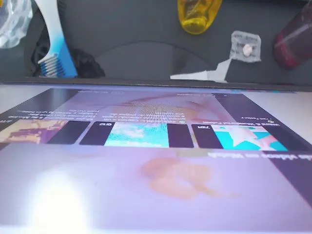 Live sex webcam photo for KimxHottie #260489258