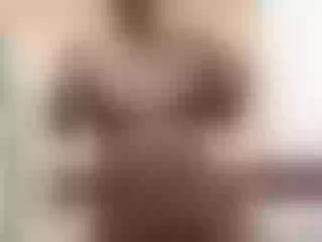 Live sex webcam photo for LINDA599 #244858554
