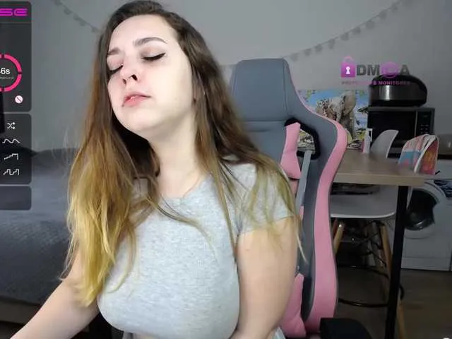 Live sex webcam photo for twinklevi #241162418