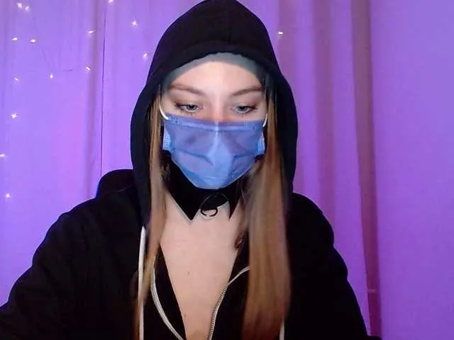 Live sex webcam photo for Emerald20 #241428250