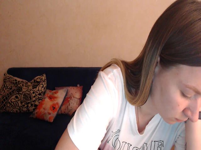 Live sex webcam photo for Emmillia #259377070