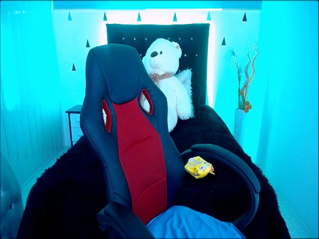 Live sex webcam photo for Samay_y #258654814