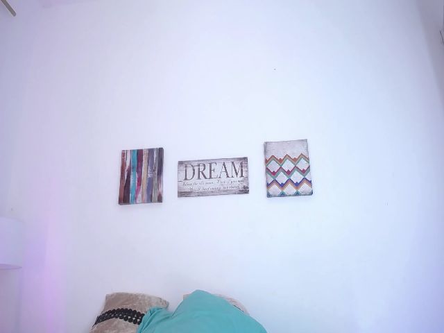 Live sex webcam photo for Chrishadoll #260273327