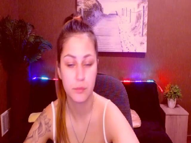 Live sex webcam photo for MsDream_ #255894084