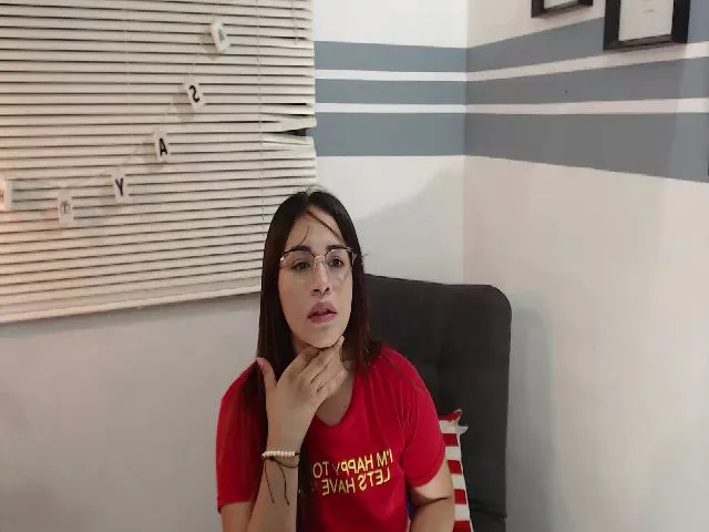Live sex webcam photo for AbbyCollinss #260848250