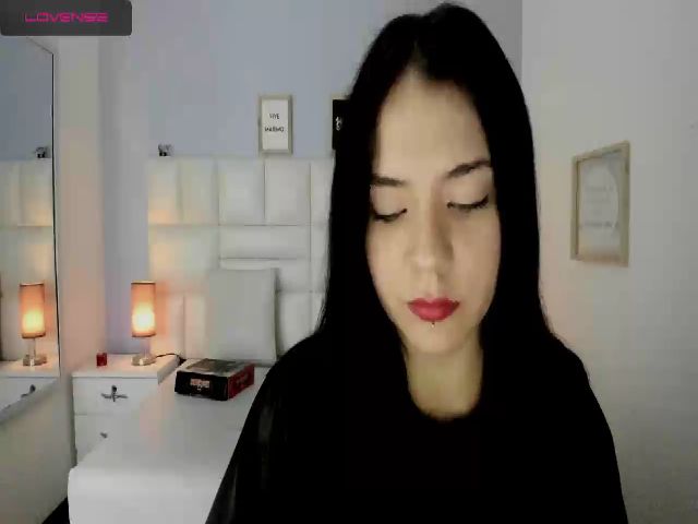 Live sex webcam photo for Rebeca__grey #254175529