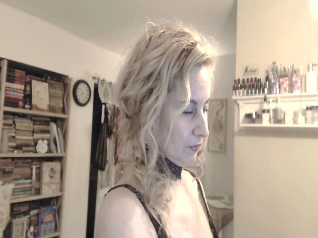 Live sex webcam photo for CHARISS #262726508