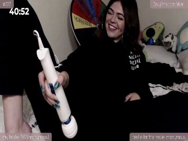 Live sex webcam photo for iKarli_ #264773312