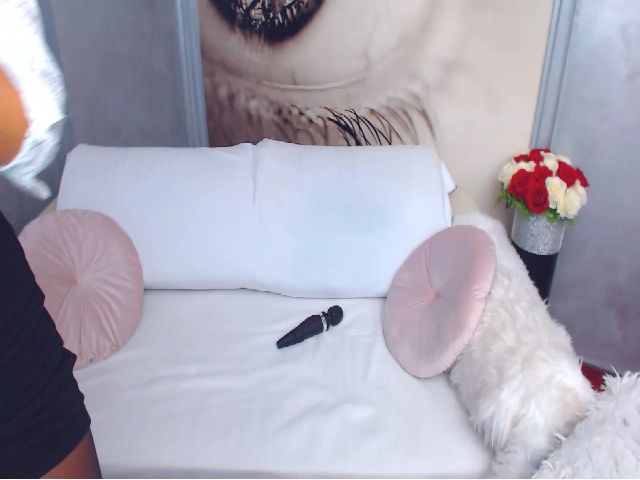 Live sex webcam photo for KateDolly #264091677