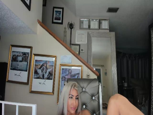 Live sex webcam photo for ADRIANA_FOX #258378887