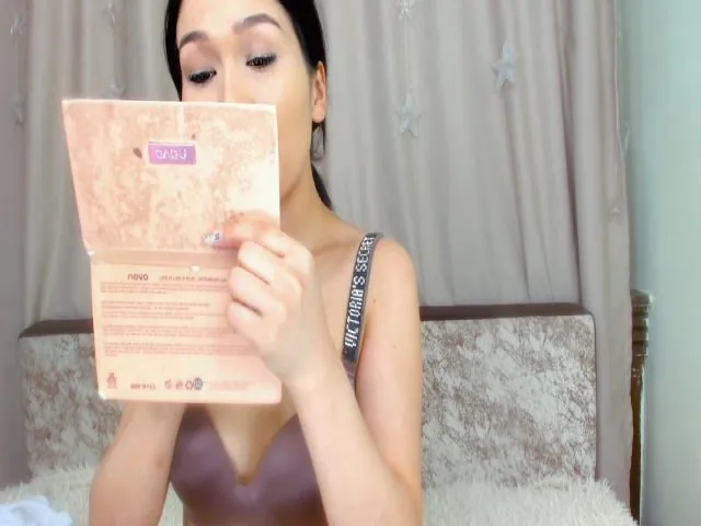 Live sex webcam photo for LinYaoKiss #256619920