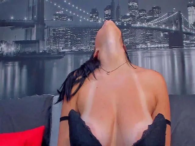 Live sex webcam photo for Stuning_Lily #256041588