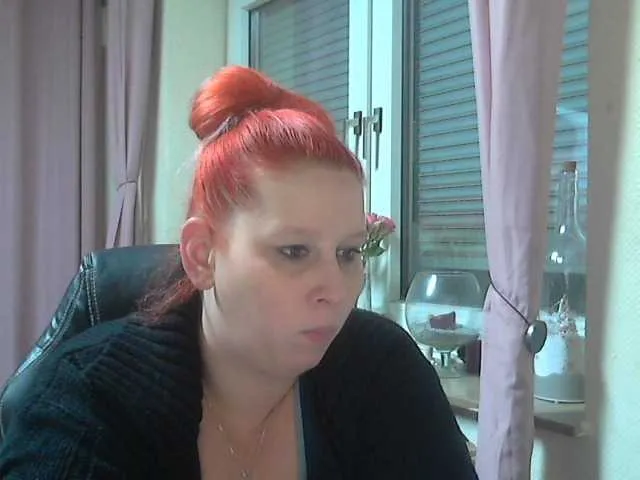 Live sex webcam photo for Mrs-Luder #287956079
