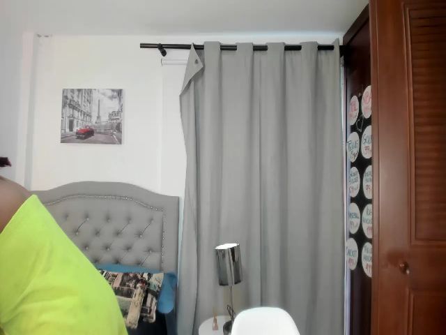 Live sex webcam photo for Zammara #264302784