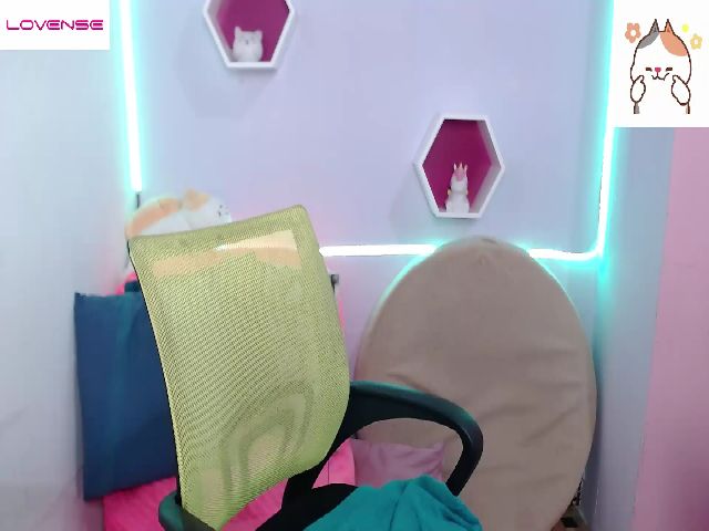 Live sex webcam photo for Pia_Smith_ #257668166