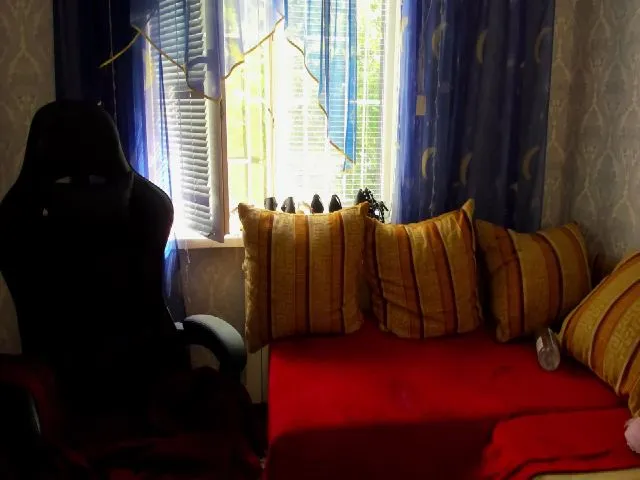 Live sex webcam photo for MaryKent #258061038