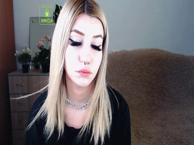 Live sex webcam photo for Alison_Moonli #254909053
