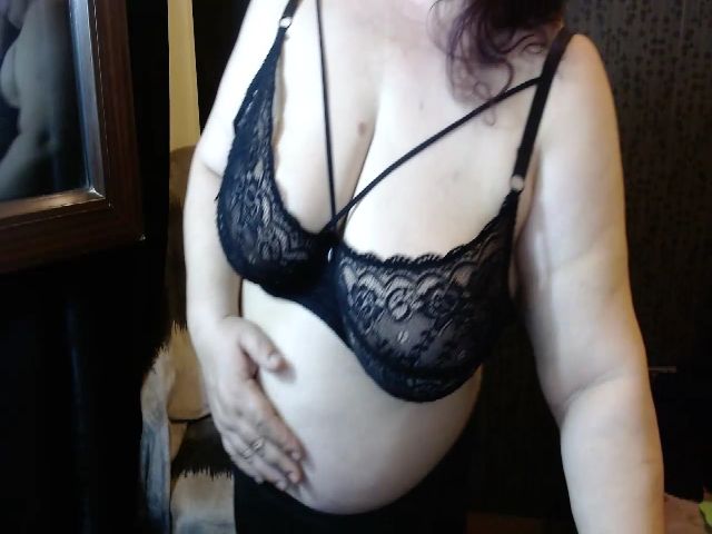 Live sex webcam photo for MissSanjane #252930651