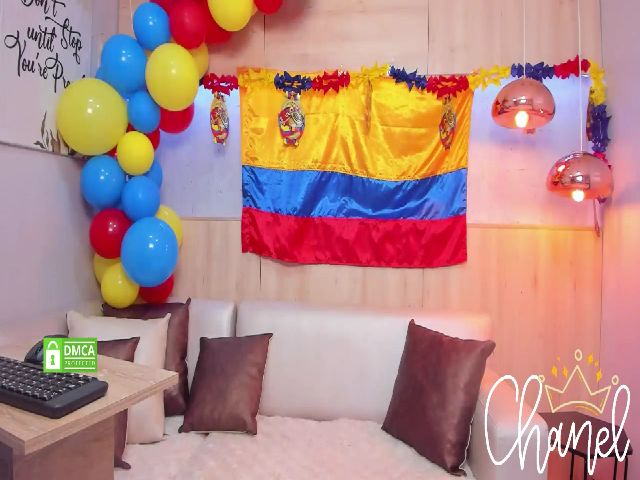 Live sex webcam photo for Chaneladams_ #255989973