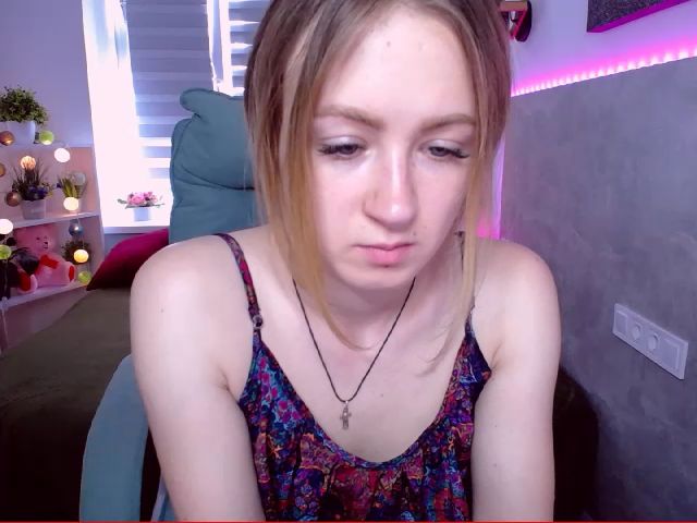 Live sex webcam photo for Blonde_Alisa #253023383