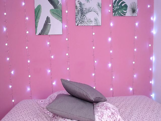 Live sex webcam photo for Eva_Collins2 #252352874