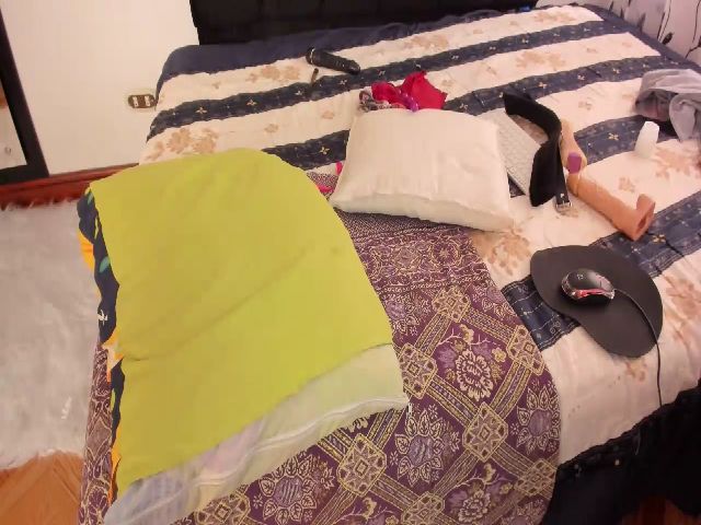 Live sex webcam photo for CHANEL_FOXY #265075801