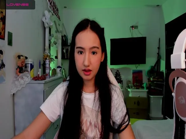 Live sex webcam photo for AnnieJulieth #258852535