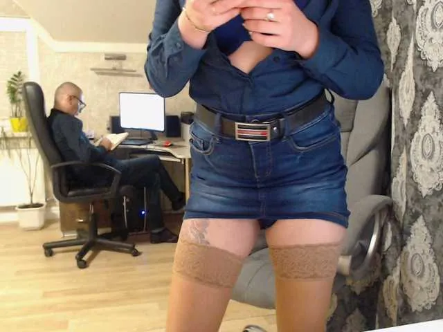Live sex webcam photo for -VALERRI- #241149225