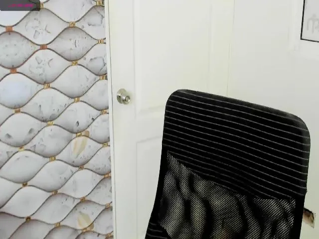 Live sex webcam photo for Anna_cooper #261744102