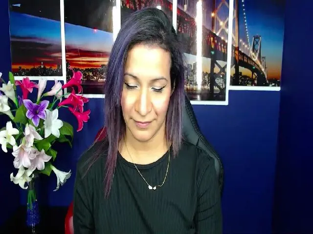Live sex webcam photo for Infernalsexx #256084695