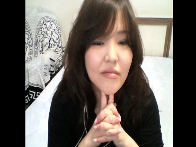 Live sex webcam photo for MissMaIChan #255195180